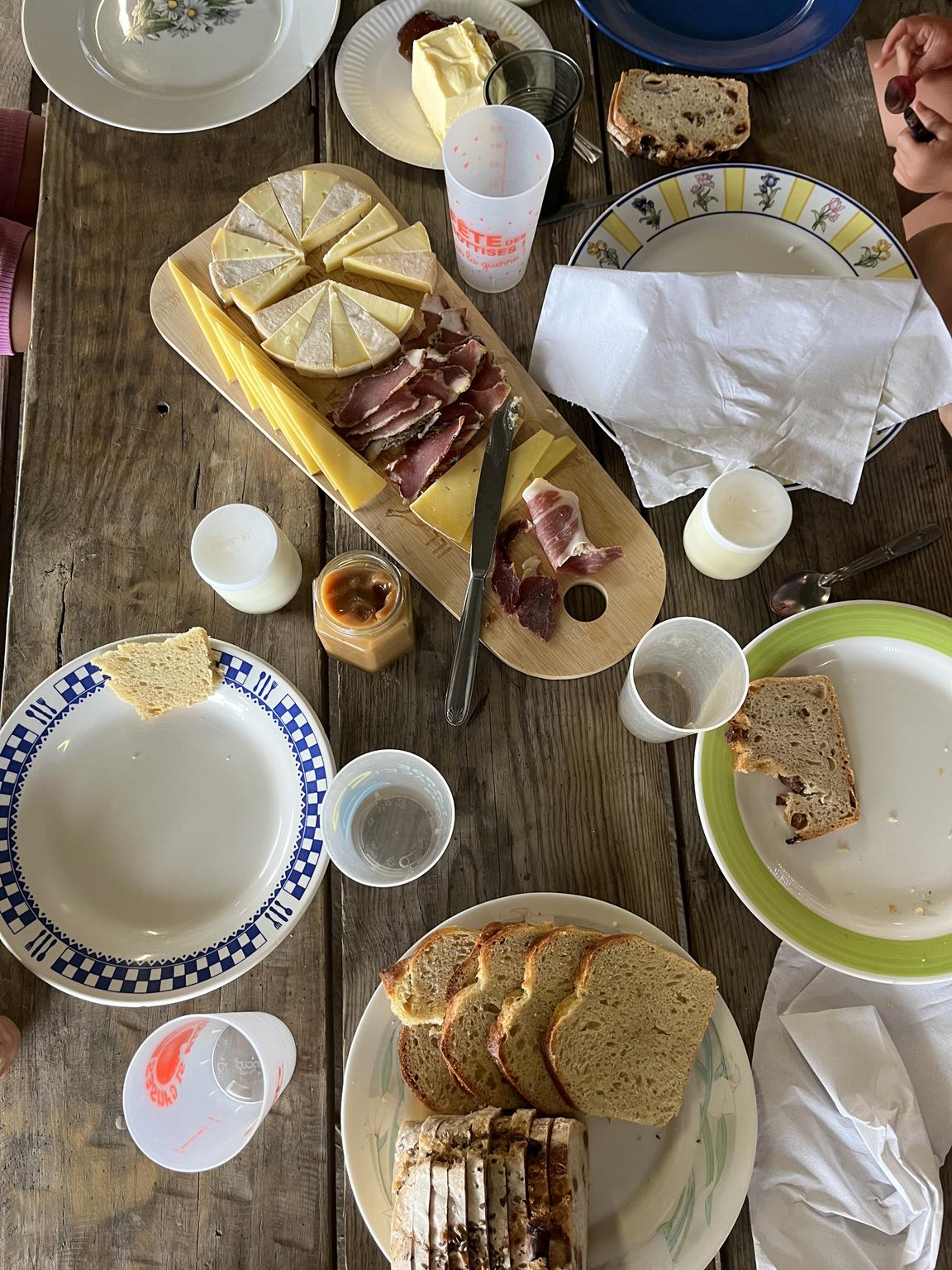 Photo de Brunch à la ferme Lait P'tits béarnais à Castétis