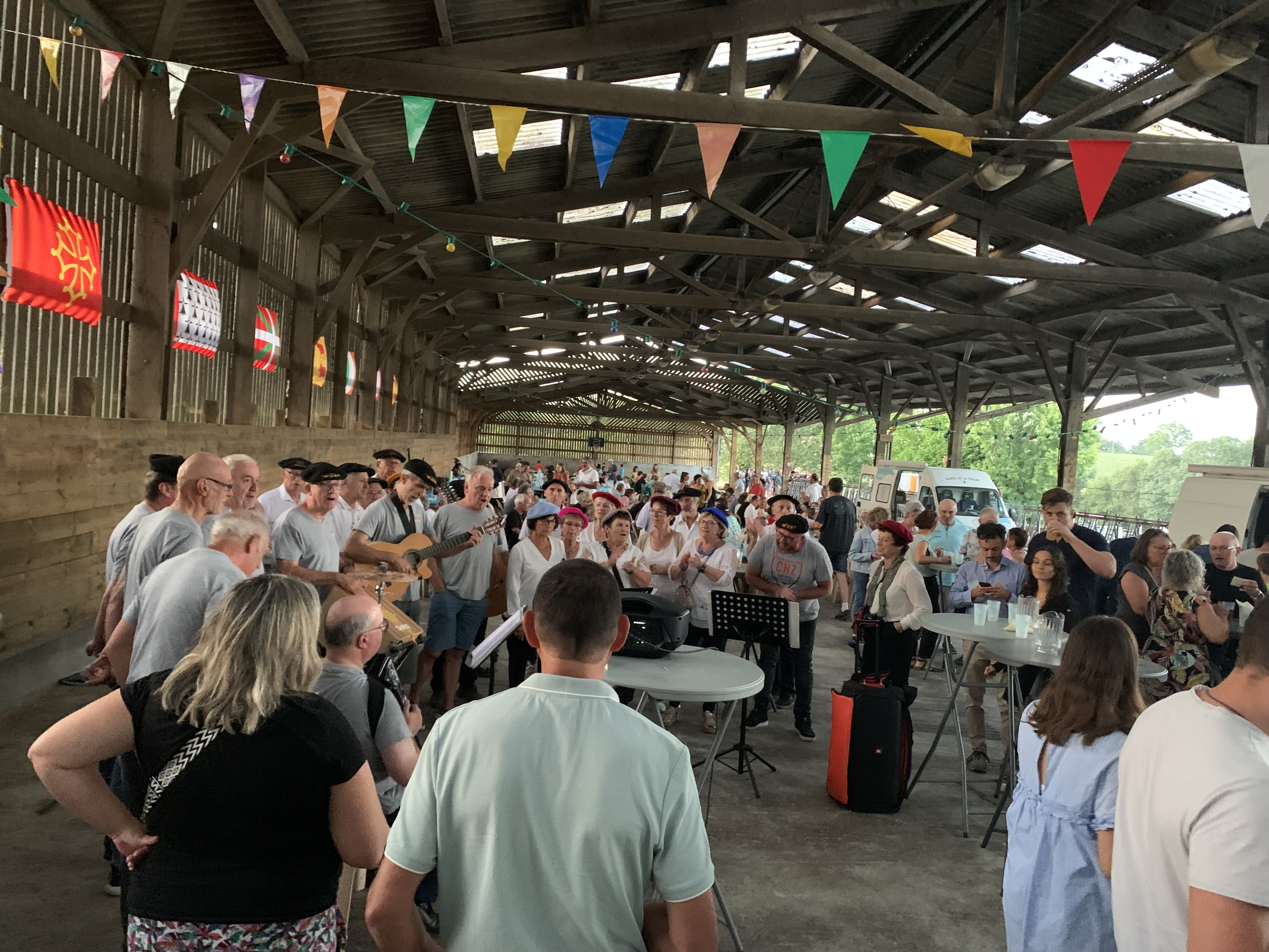 Photo de Soirée bœuf à la broche et chants béarnais