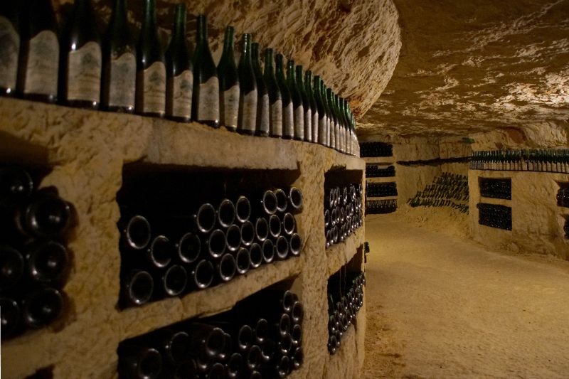 Photo de VISITE GUIDÉE DES CAVES TROGLODYTES ET DÉGUSTATION DES VINS